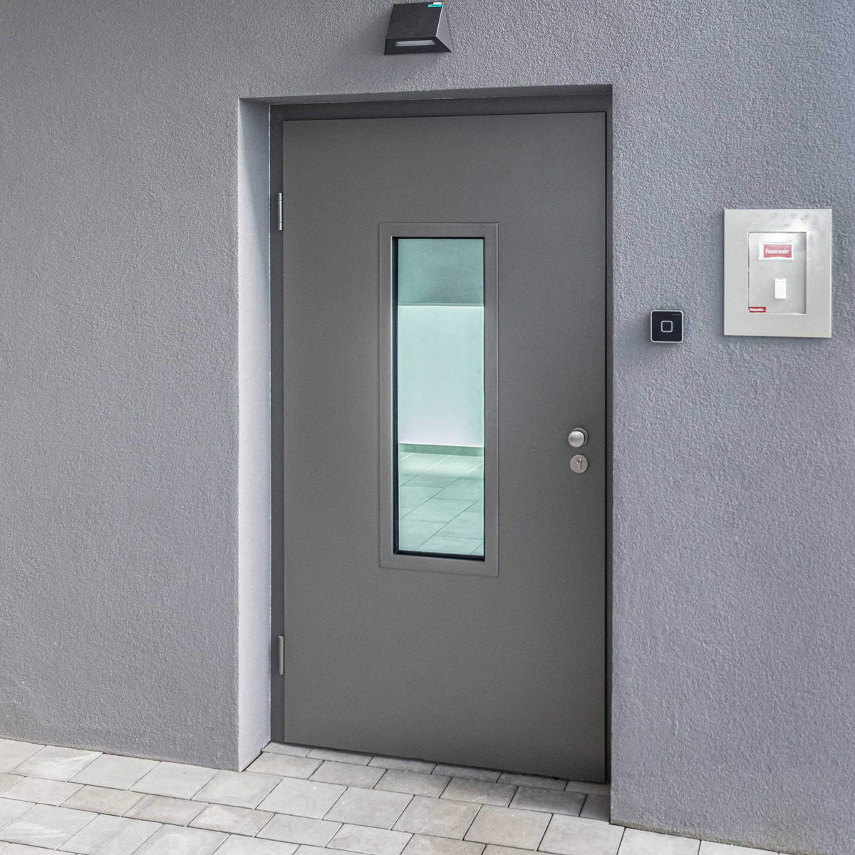 Stahltür mit Verglasung - Außentür oder Nebeneingangstür WABEMA Brandschutztüren PRO - Dauerfunktion geprüft